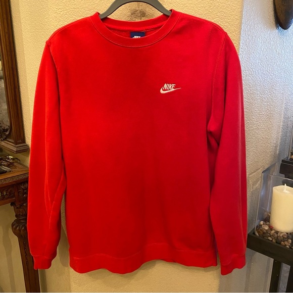 Nike Red Crewneck Sweatshirt Size Medium-Unisex - Picture 1 of 6